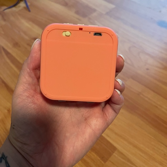 Portable speaker - Picture 4 of 5